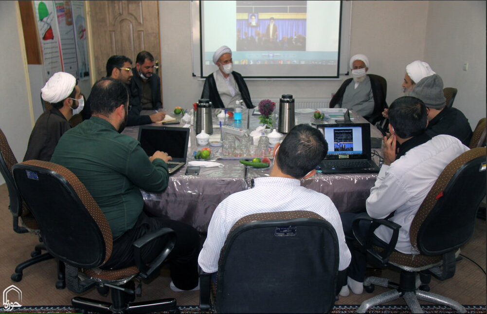 تصاویر/ نشست بررسی الگوی اقتصاد مقاومتی مردم سالاری دینی با حضور حجت الاسلام والمسلمین پناهیان