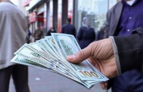 سردرگمی ارزی دولت/ حسن‌خانی: به نام تک‌نرخی‌سازی، شوک ارزی ایجاد نکنیم